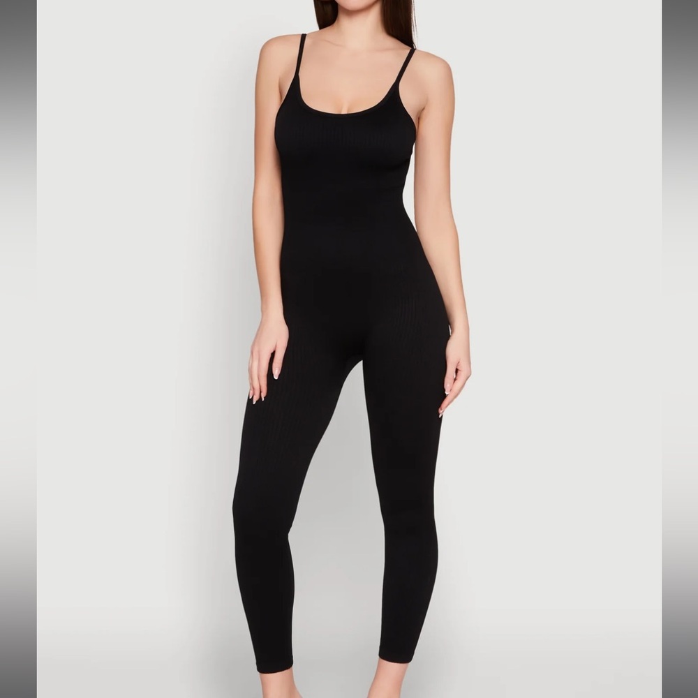 Seamless Scoop Neck Ribbed Cami Jumpsuit - Black